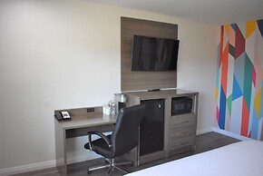 Signature Anaheim Maingate