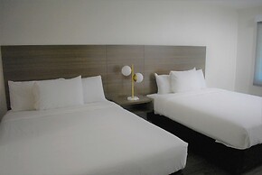 Signature Anaheim Maingate