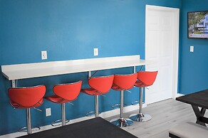 Signature Anaheim Maingate