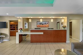 Best Western Plus South Coast Inn