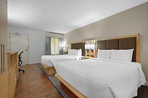 Best Western Plus South Coast Inn