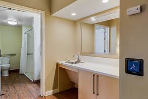 Best Western Plus South Coast Inn