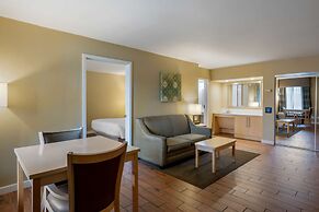 Best Western Plus South Coast Inn