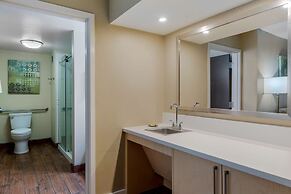 Best Western Plus South Coast Inn