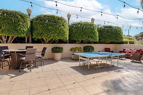 Best Western Plus South Coast Inn