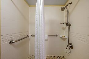 Best Western Plus South Coast Inn