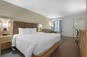 Best Western Plus South Coast Inn