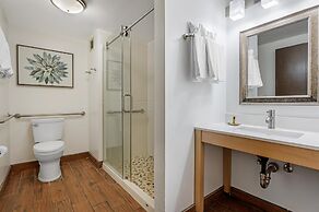 Best Western Plus South Coast Inn
