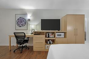 Best Western Plus South Coast Inn