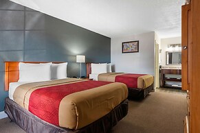 Econo Lodge Airport at RJ Stadium