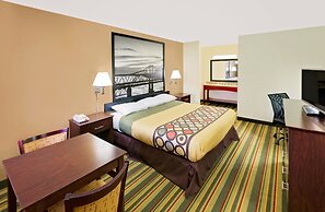 Super 8 by Wyndham Laurel