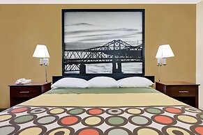 Super 8 by Wyndham Laurel