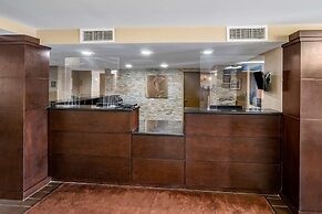 Comfort Inn & Suites St. Pete - Clearwater International Airport