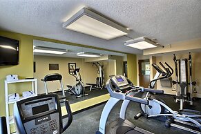 Comfort Inn & Suites St. Pete - Clearwater International Airport