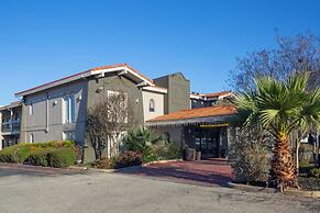 Baymont by Wyndham Austin University Area