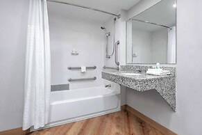 Baymont by Wyndham Austin University Area