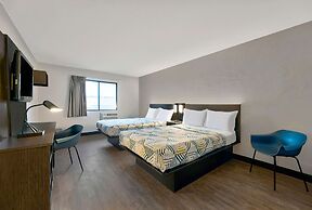 Motel 6 Oak Creek, WI