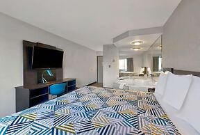 Motel 6 Oak Creek, WI