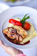 Pinnacle Hotel Harbourfront