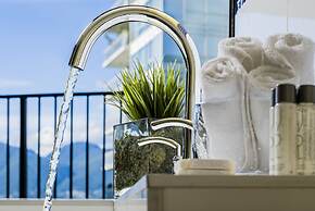 Pinnacle Hotel Harbourfront