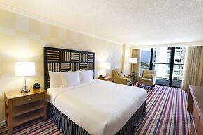 Pinnacle Hotel Harbourfront