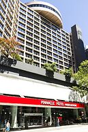 Pinnacle Hotel Harbourfront