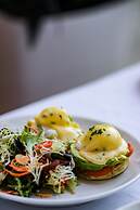 Pinnacle Hotel Harbourfront