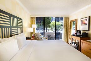 Pinnacle Hotel Harbourfront