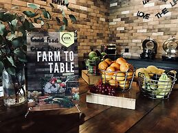 DoubleTree by Hilton Pomona