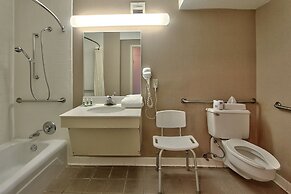 Ramada Plaza by Wyndham Albuquerque Midtown