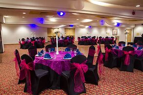 Ramada Plaza by Wyndham Albuquerque Midtown