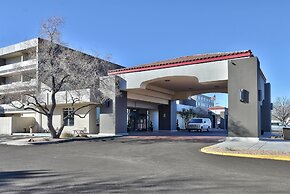 Ramada Plaza by Wyndham Albuquerque Midtown