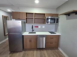 Ramada Plaza by Wyndham Albuquerque Midtown