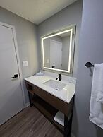 Ramada Plaza by Wyndham Albuquerque Midtown