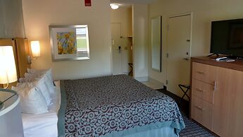 Days Inn by Wyndham Ashland