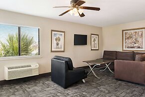 Travelodge by Wyndham Lake Havasu