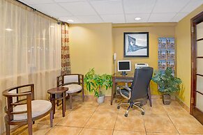 Super 8 by Wyndham El Paso Airport