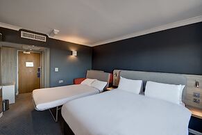 Holiday Inn Express Edinburgh City West by IHG