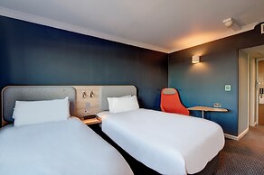 Holiday Inn Express Edinburgh City West by IHG