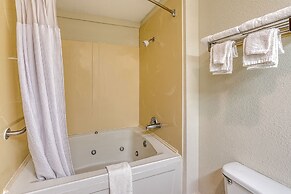 American Inn and Suites Dundee