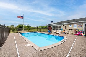 American Inn and Suites Dundee
