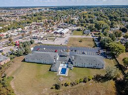 American Inn and Suites Dundee