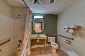 American Inn and Suites Dundee