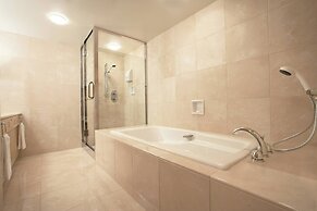 Sheraton Grande Tokyo Bay Hotel