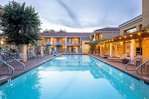 Best Western Plus Dixon Davis