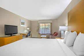 Best Western Plus Dixon Davis