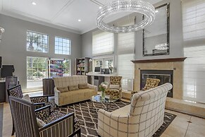 Best Western Plus Dixon Davis