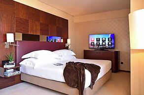 Porto Palácio Hotel by The Editory