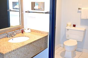 Americas Best Value Inn & Suites St. Cloud