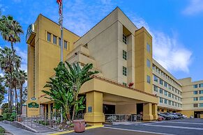 La Quinta Inn & Suites by Wyndham Anaheim